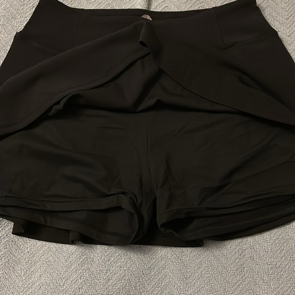 Active Black Workout Skirt - Picture 2 of 4